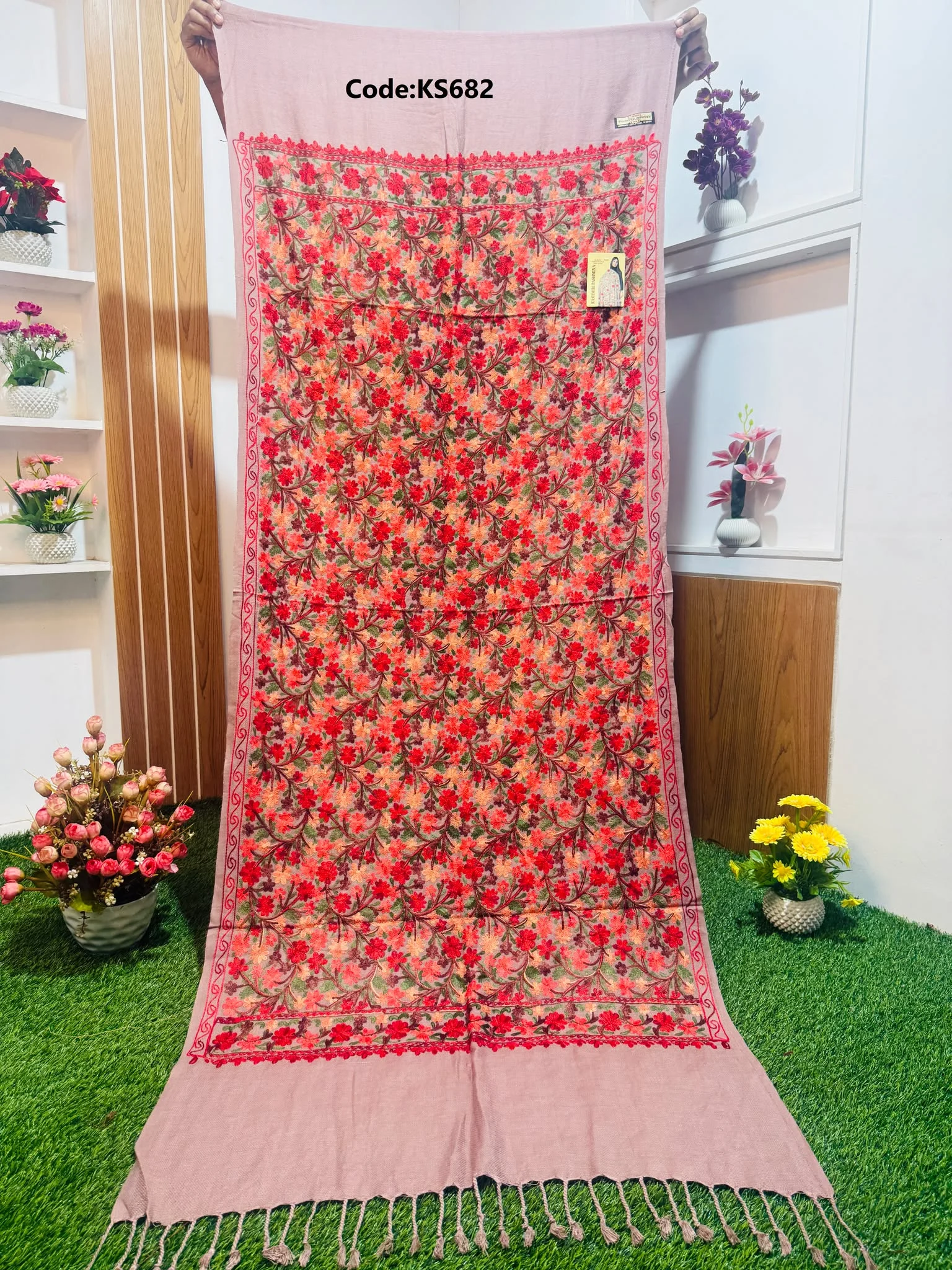 KS682 Beautiful Kashmiri Shawl - Ks682 - Image 1