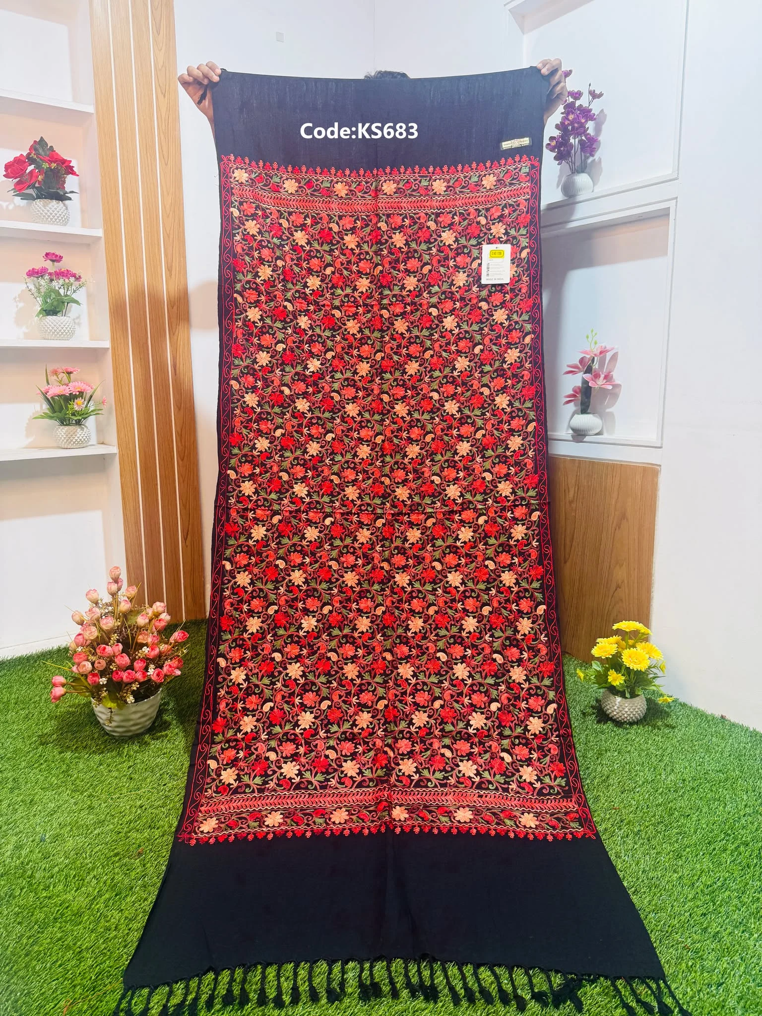 KS683 Beautiful Kashmiri Shawl - Ks683 - Image 1