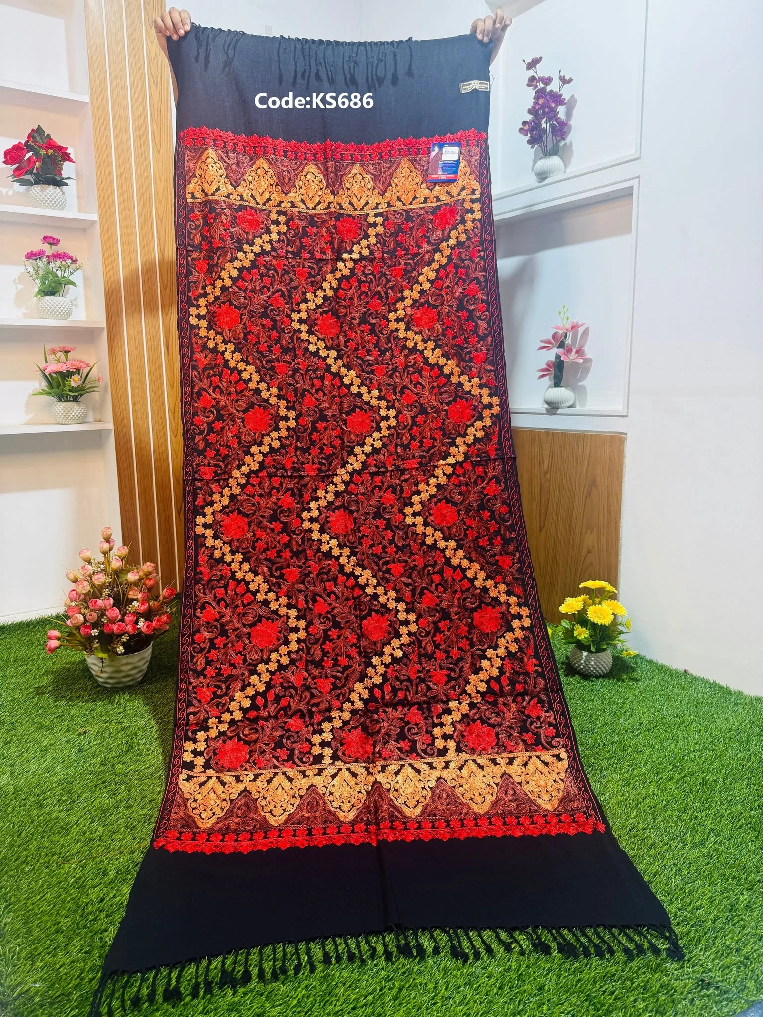 KS686 Beautiful Kashmiri Shawl - Ks686 - Image 1