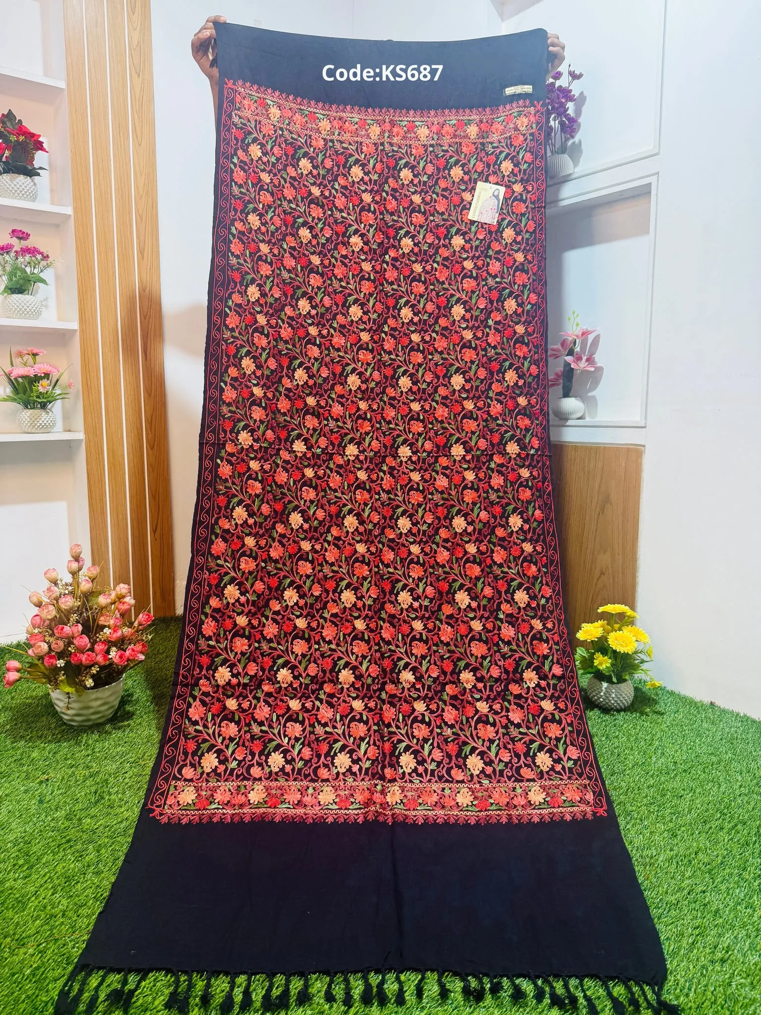 KS687 Beautiful Kashmiri Shawl - Ks687 - Image 1