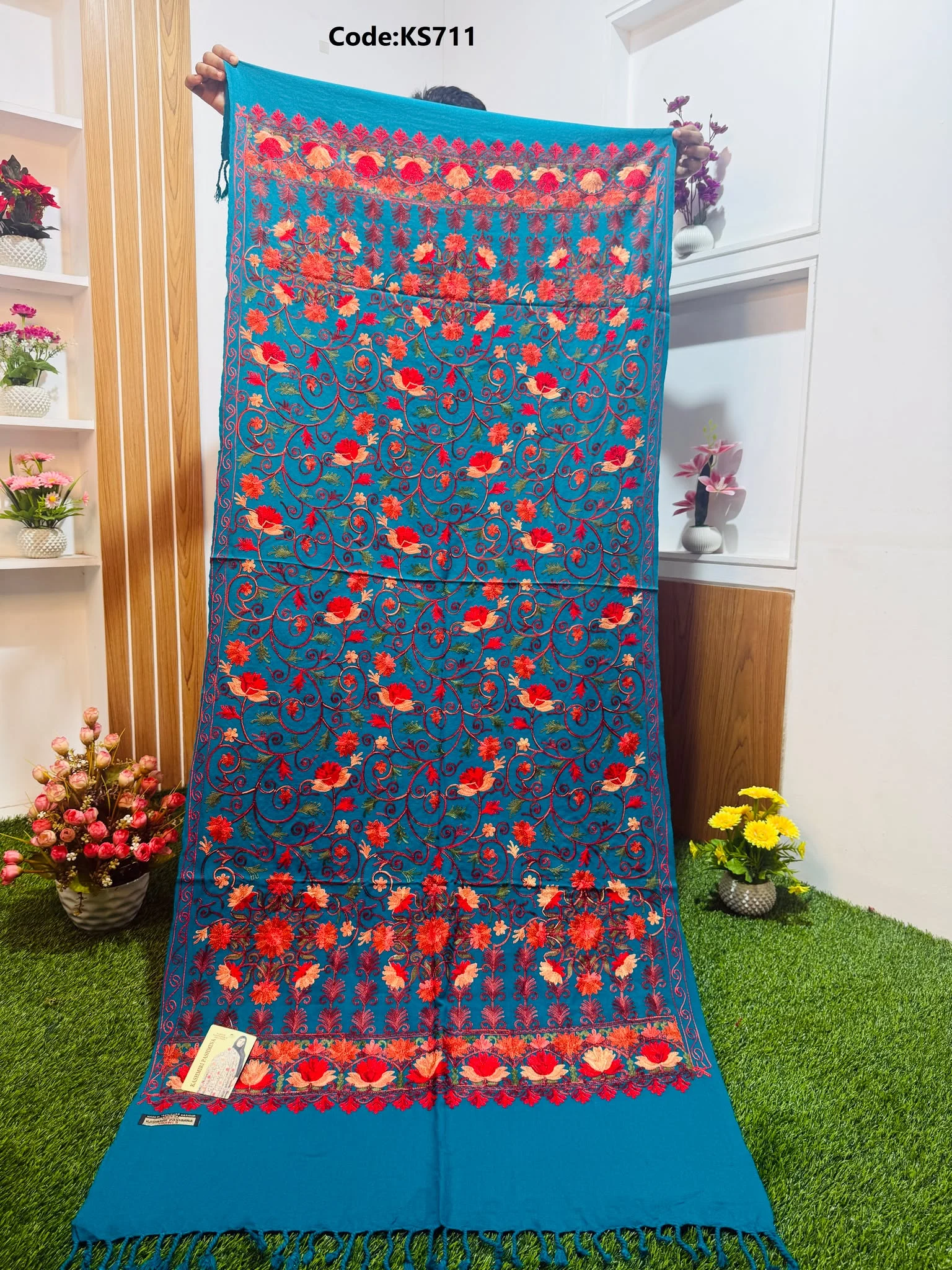 KS711 Beautiful Kashmiri Shawl - Ks711 - Image 1