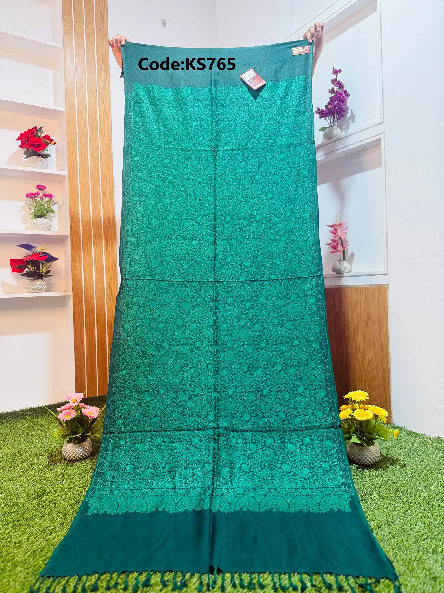 KS765 Beautiful Kashmiri Shawl - Ks765 - Image 1