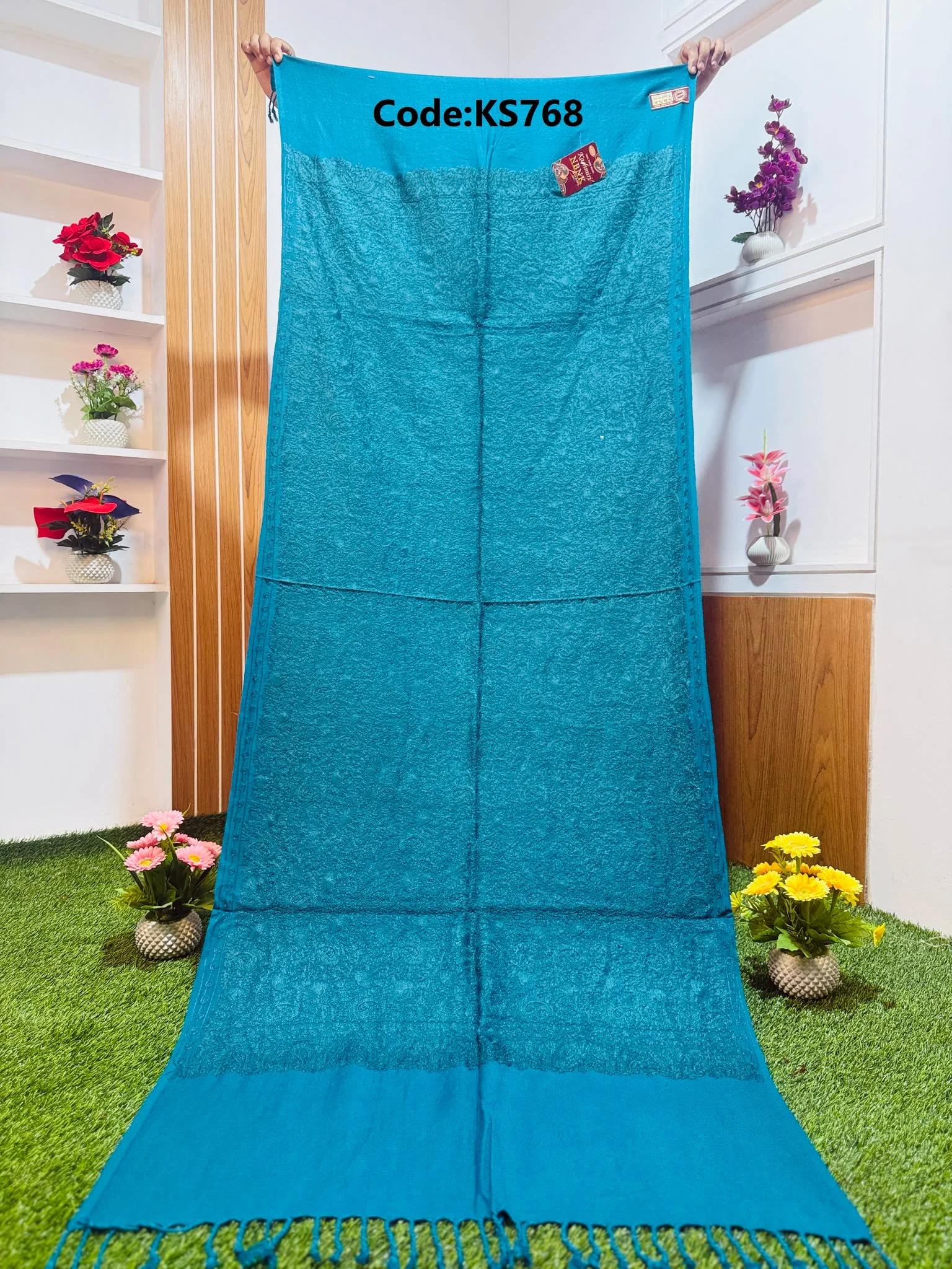 KS768 Beautiful Kashmiri Shawl - Ks768 - Image 1